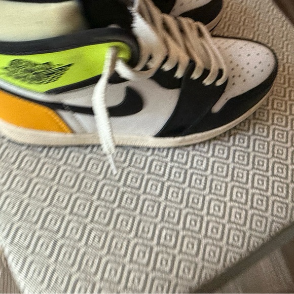 Jordan 1 High - Picture 4 of 7